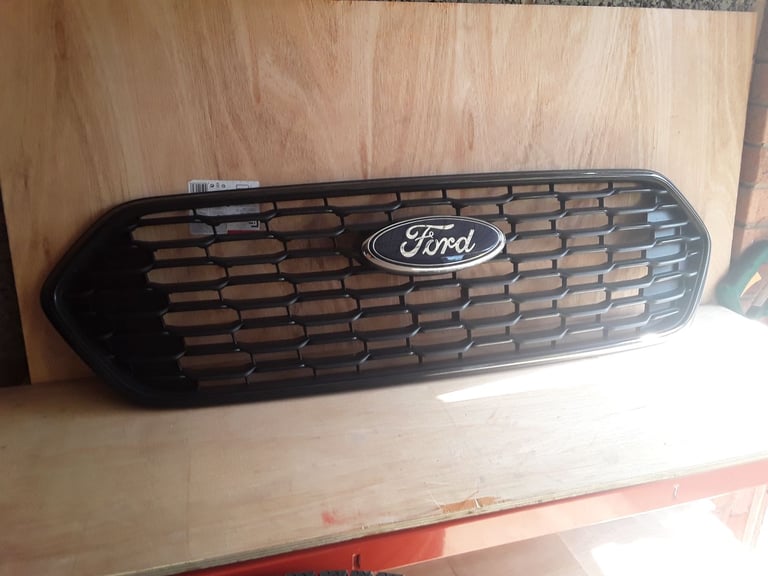 2 no Front Grilles. Ford Transit custom Active 2022 and 2021 Limited 