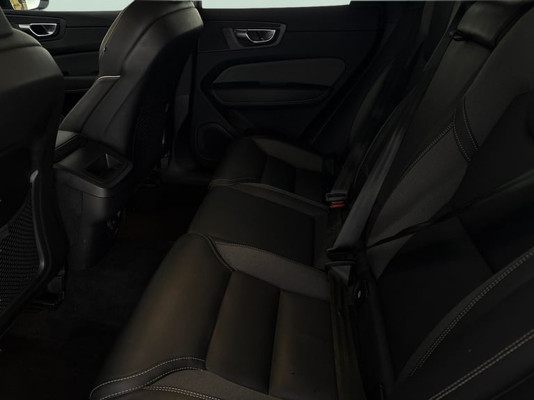 2022 Volvo XC60 2.0 B4 MHEV Plus SUV 5dr Diesel Hybrid Auto AWD Euro 6 (s/s) (197 ps) - CAR Suv H...