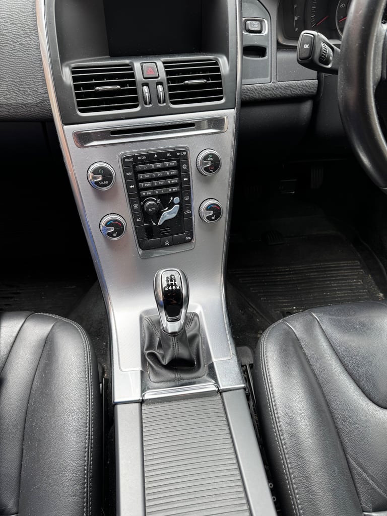 Volvo, XC60, Estate, 2017, Manual, 1969 (cc), 5 doors