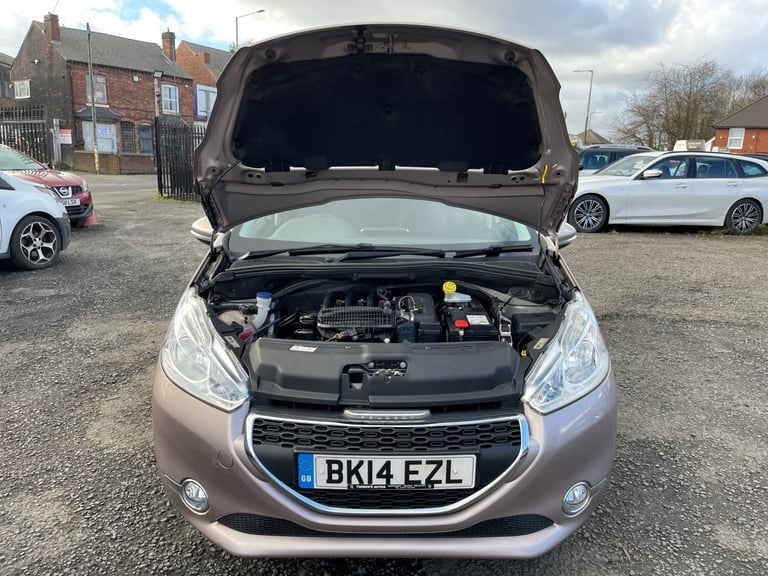 2014 Peugeot 208 ACTIVE 5-Door Petrol