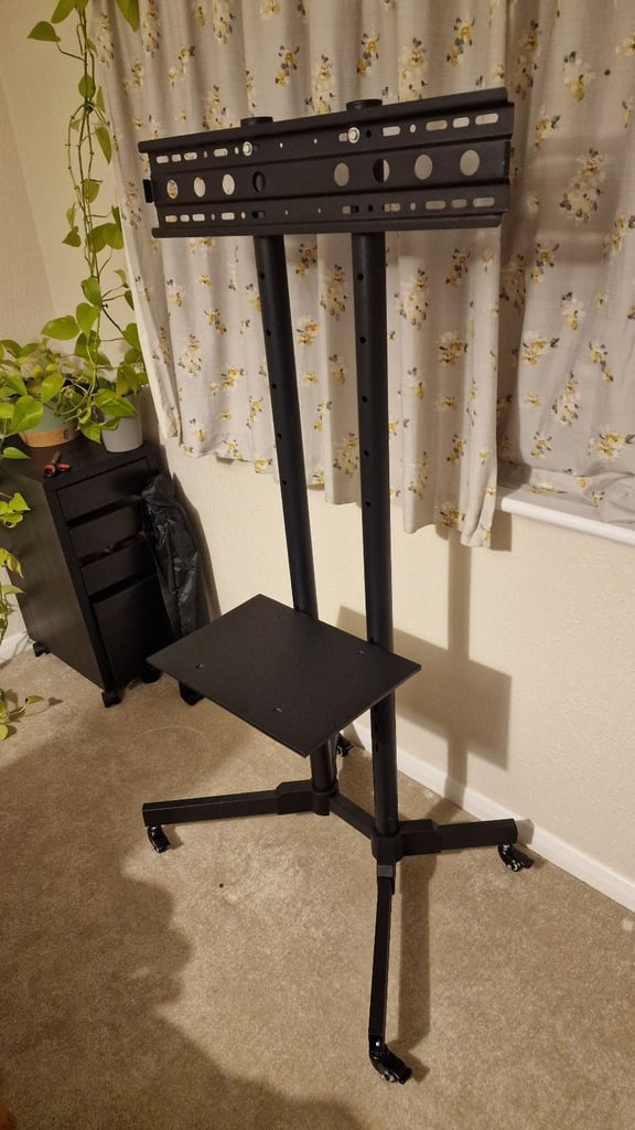 Adjustable TV Mount Stand - Excellent Condition
