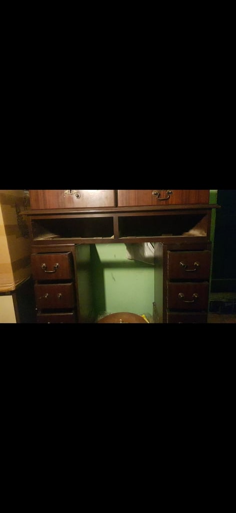 Pedestal Desk with green leather top upcycle project