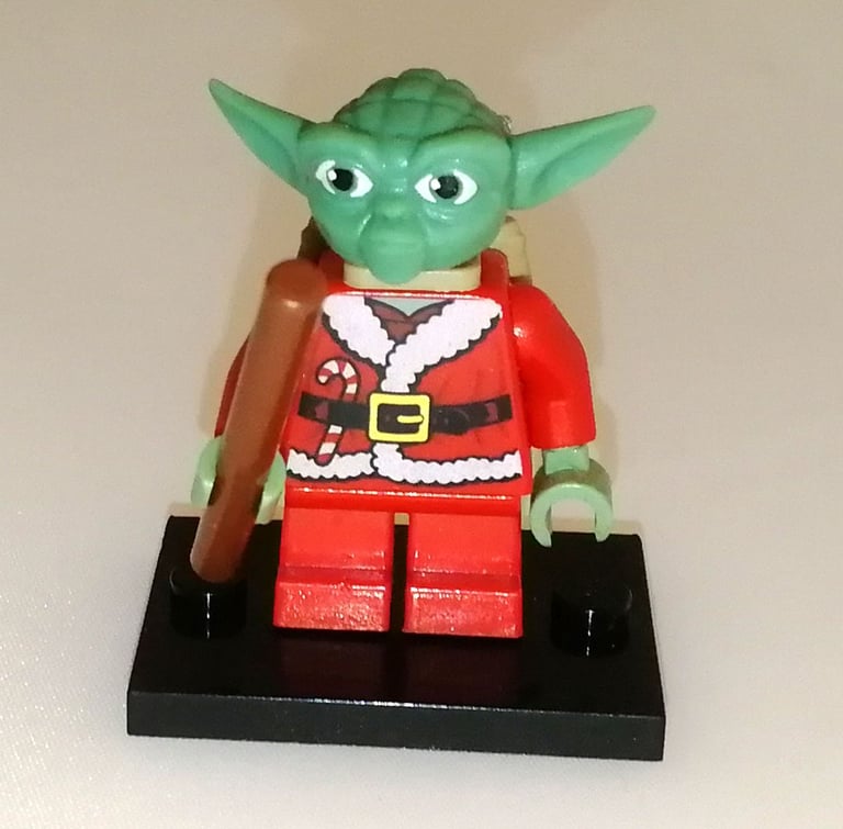 Lego Star Wars Santa Yoda Minifigure sw0358 From Star Wars Advent Calendar 2011