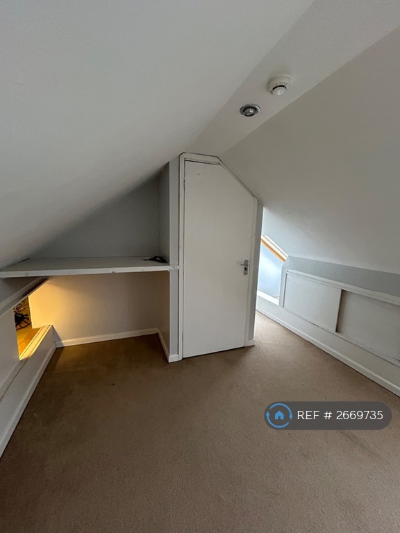 1 bedroom in Laxton Walk, Cheltenham, GL51 (#2669735)