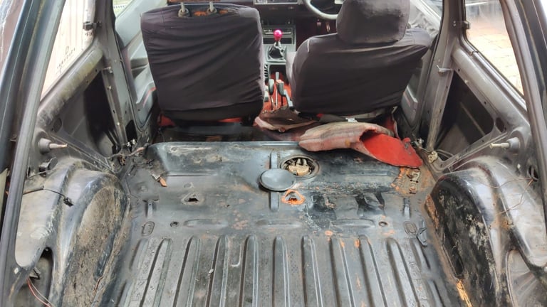 Renault 5 Gt turbo project for restoration 