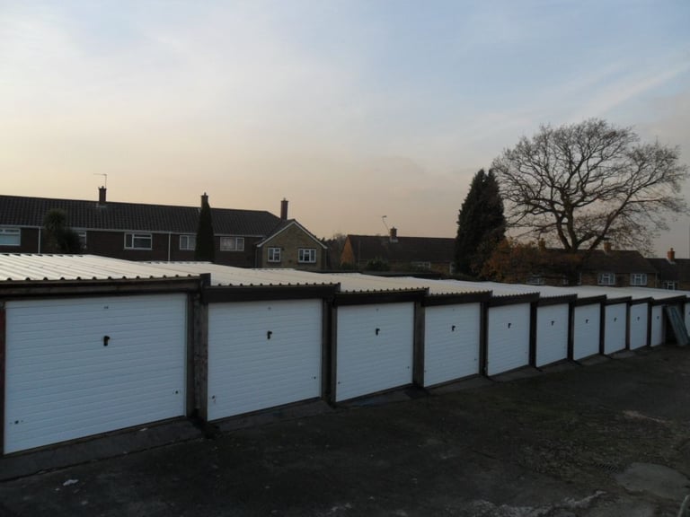 LOCK UP GARAGE TO LET IN CHATHAM