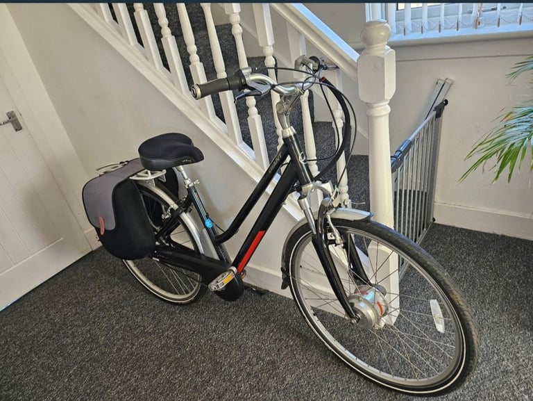28" Giant Twist Freedom CS Lite electric bike hybrid technology Regular Size Fully Road Legal