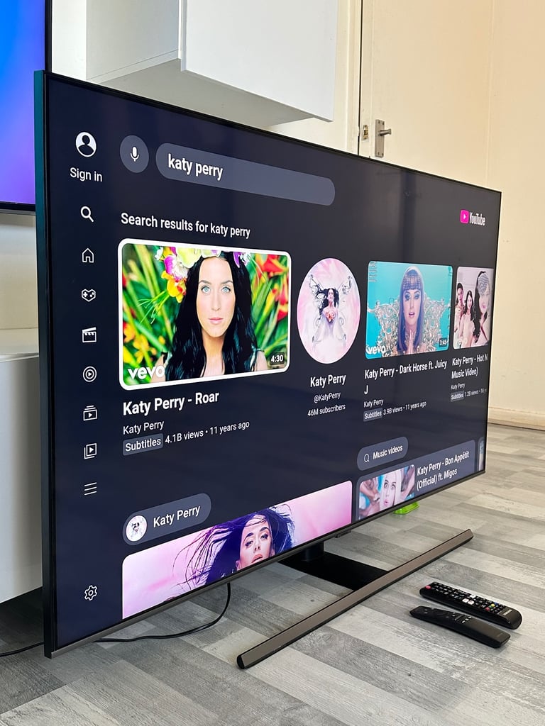 55” 4K Ultra HD HDR SAMSUNG Smart TV (Delivery Available)