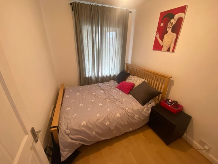 4Bed 2Bath Semi-Detached house to rent in Wembley - The Dene