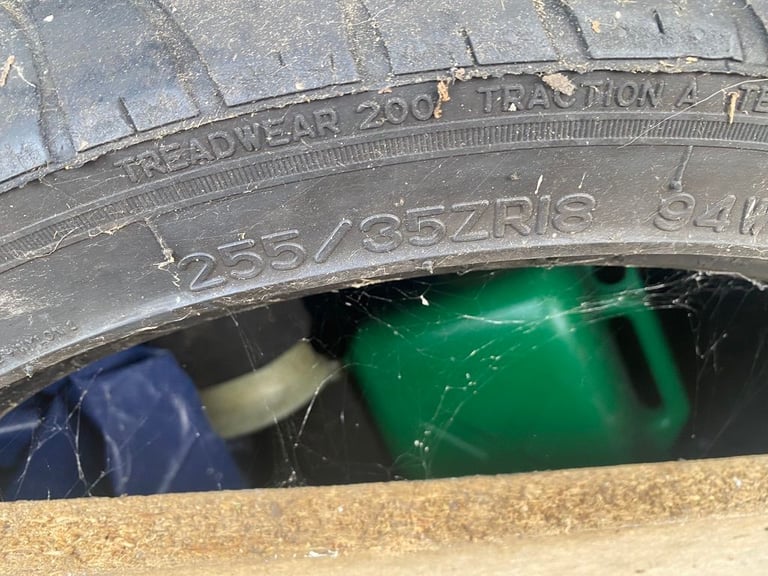 255/35ZR18 94W XL High Performance Tyre UTQG 200 Track Day Drift Car Used