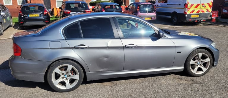 BMW, 3 SERIES, Saloon, 2011, Manual, 1995 (cc), 4 doors