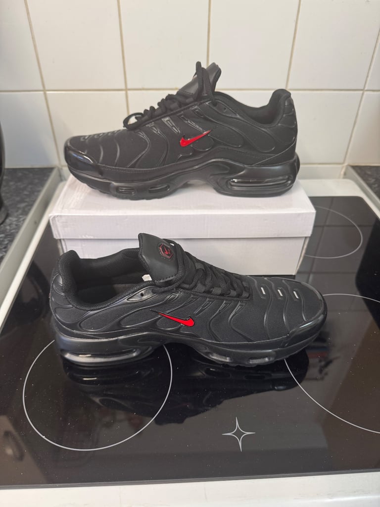 image for Brand New, Nike TN’s, Black, Side 9.