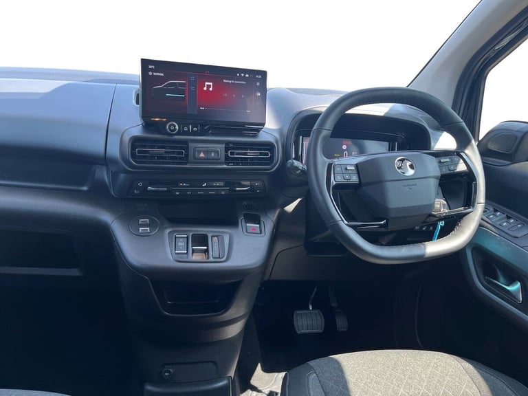 2024 Vauxhall Combo Ultimate XL 5 seat Estate Electric Automatic