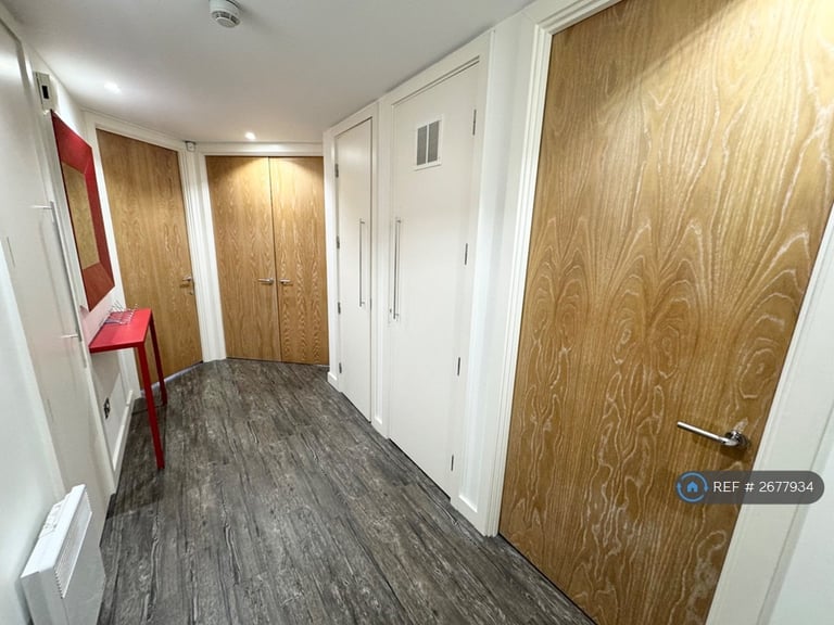 2 bedroom flat in Park View, Cardiff, CF10 (2 bed) (#2677934)