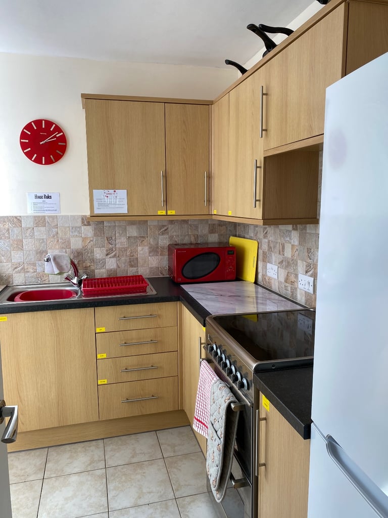 Single Rooms to Rent - Stoke Plymouth