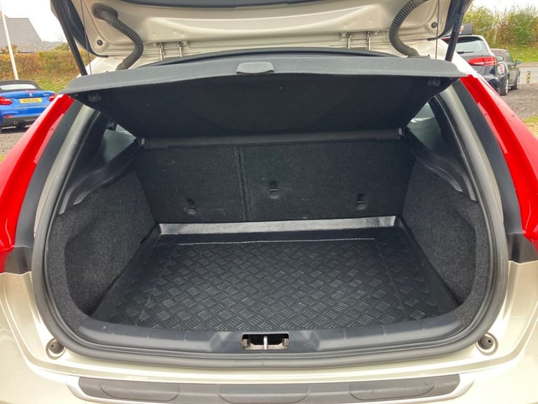 2017 Volvo V40 T3 [152] Cross Country Nav Plus 5dr HATCHBACK PETROL Manual