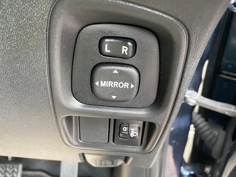 2018 Citroen C1 1.2 PureTech Flair Euro 6 3dr HATCHBACK Petrol Manual