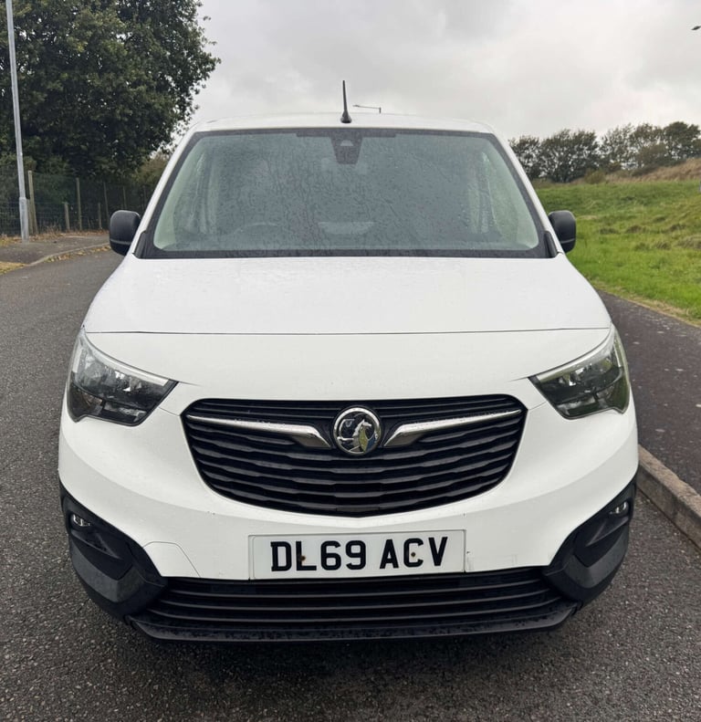 2019 Vauxhall Combo 1.5 Combo 2000 Edition S/S Auto Panel Van Diesel Automatic