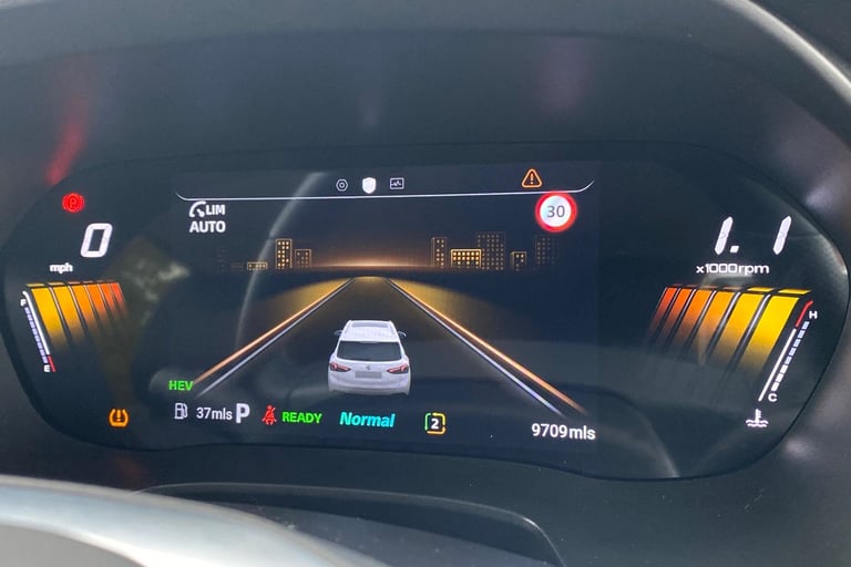 2025 MG MG ZS 106600 Hatchback Hybrid Automatic