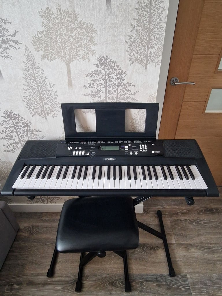 image for Yamaha EZ 220 Keyboard with Stand and Bench