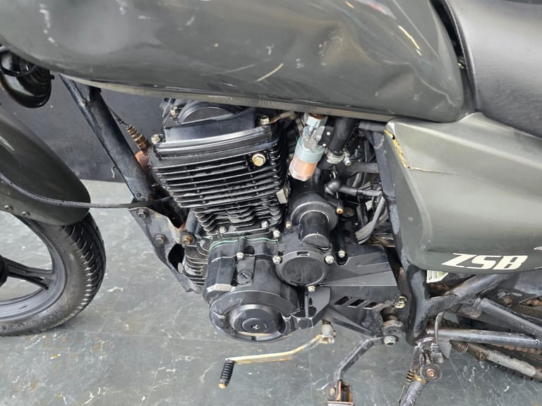 LEXMOTO ZSB 125cc PROJECT BIKE HPI CLEAR