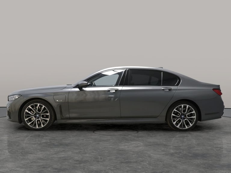 2022 BMW 7 Series 745Le xDrive M Sport 4dr Auto SALOON PETROL/ELECTRIC Automatic