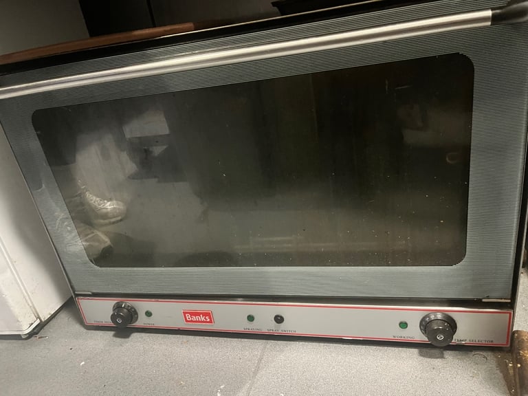 Commercial catering oven 