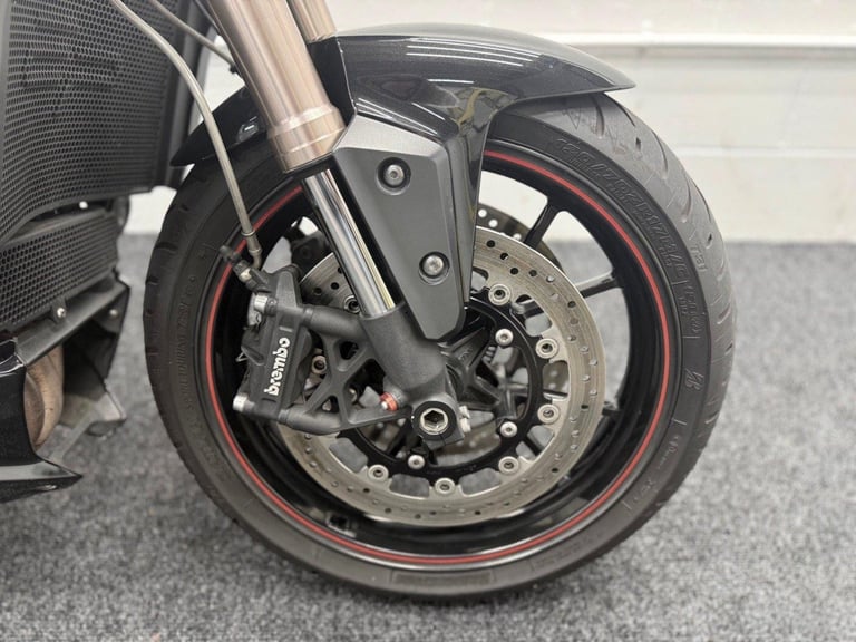 Triumph Speed Triple 1050 ** Nice Condition - 1 Owner - Warranty **