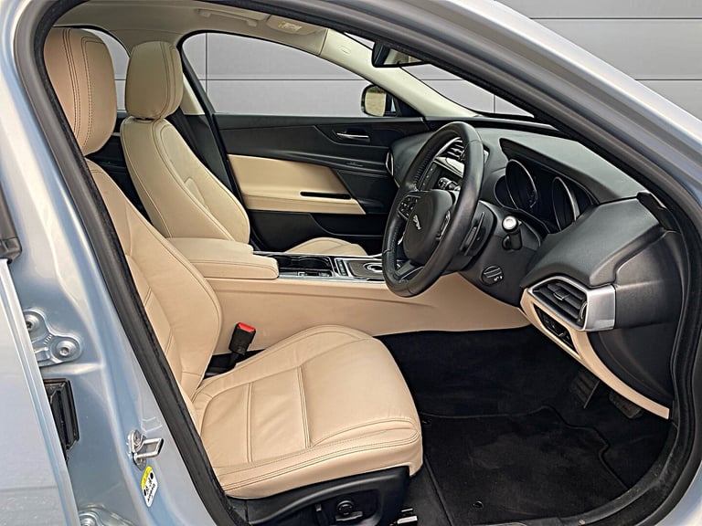 2015 Jaguar XE 2.0 Prestige 4dr Auto SALOON Petrol Automatic