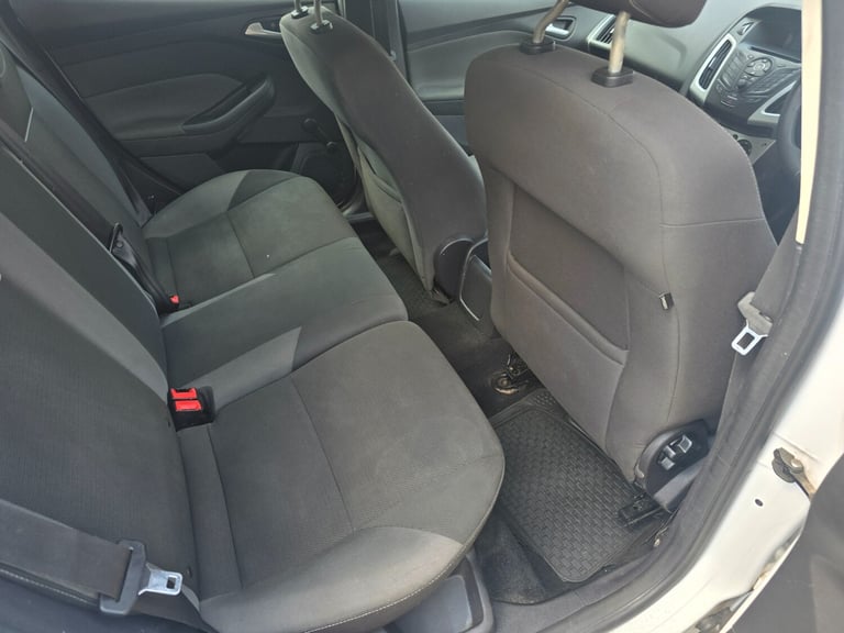 2012 Ford Focus 1.6 TDCi 115 Edge 5dr ESTATE Diesel Manual - Image 7