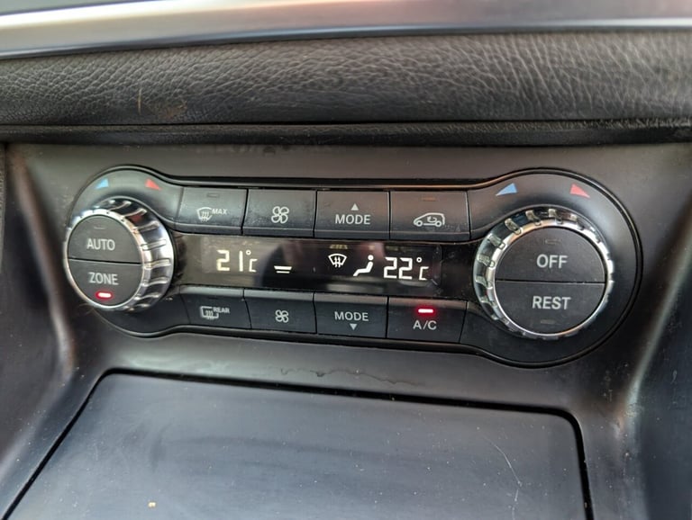 2016 Mercedes-Benz GLA 2.1 GLA200d Sport SUV 5dr Diesel 7G-DCT Euro 6 (s/s) (136 ps) ESTATE Diese...