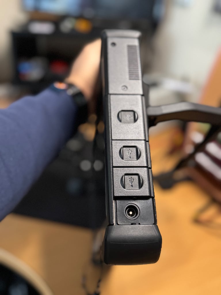 Panasonic Toughbook CF-D1 3th gen Rugged 16 Gb Ram 500 Gb Storage i5 gen 6th Pen Charger Windows Pro