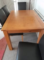 Oak extendable table &4 chairs