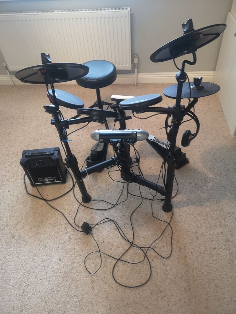 Carlsbro CSD120 Electronic Drum Kit with headphones, stool and amp