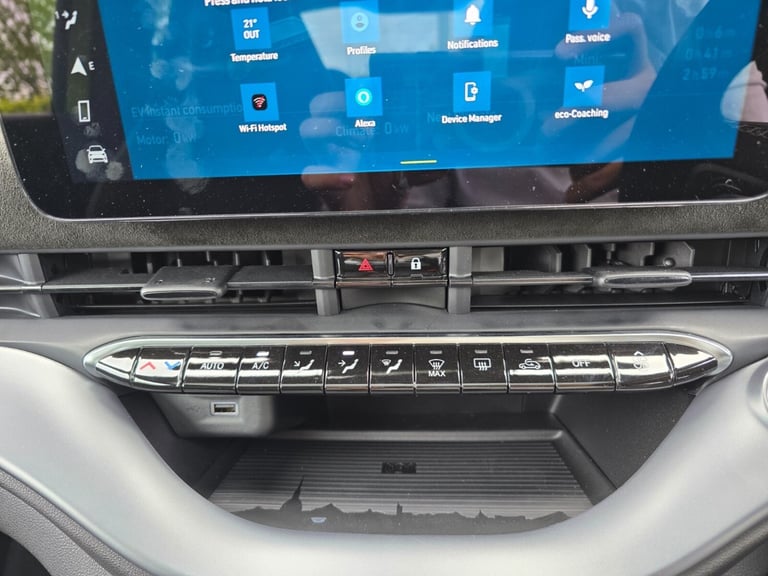 2024 Abarth 500 114kW Turismo 42.2kWh 3dr Auto Hatchback Electric Automatic