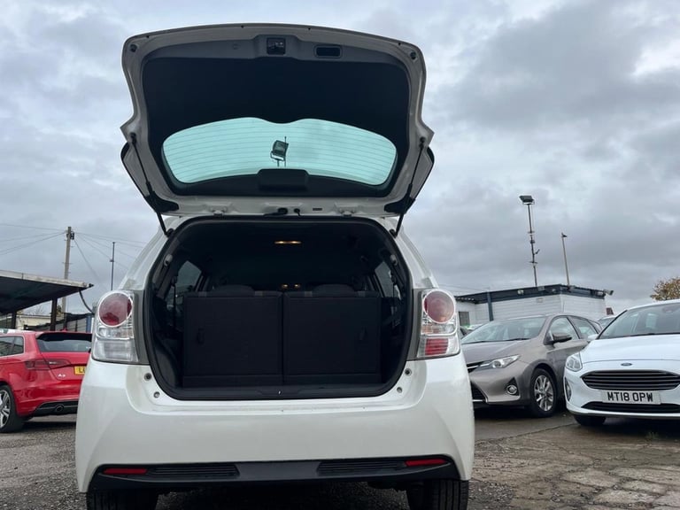 2015 Toyota Verso 1.6 D-4D Icon MPV 5dr Diesel Manual Euro 5 (s/s) (110 bhp) MPV Diesel Manual