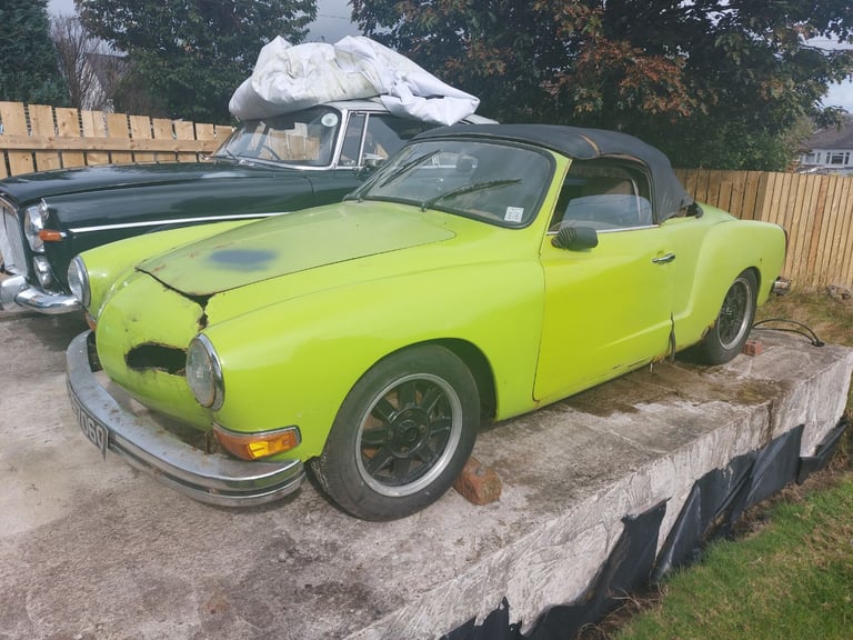 VW Karmann Ghia 