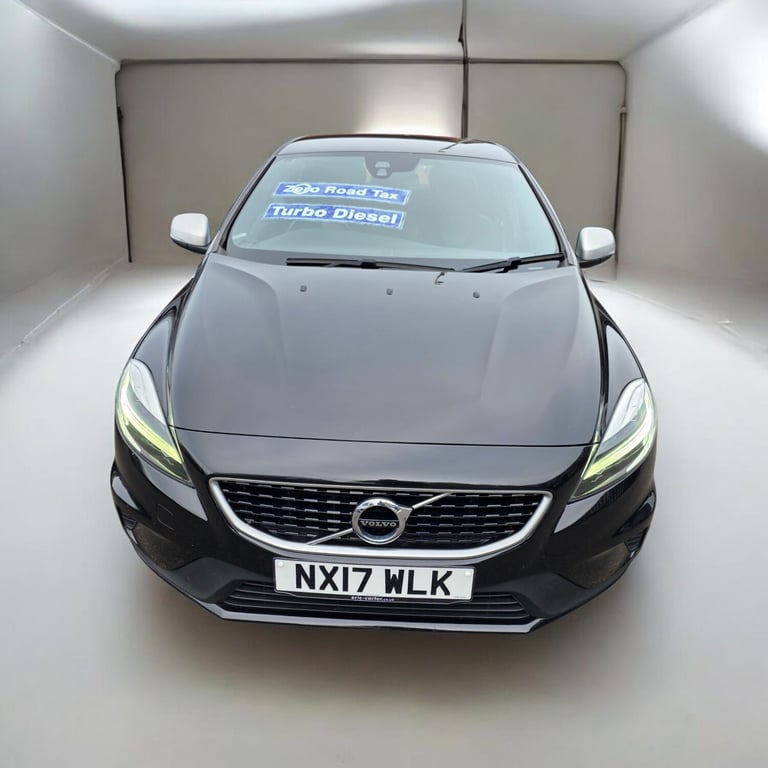 2017 Volvo V40 D2 [120] R DESIGN Nav Plus 5dr HATCHBACK Diesel Manual
