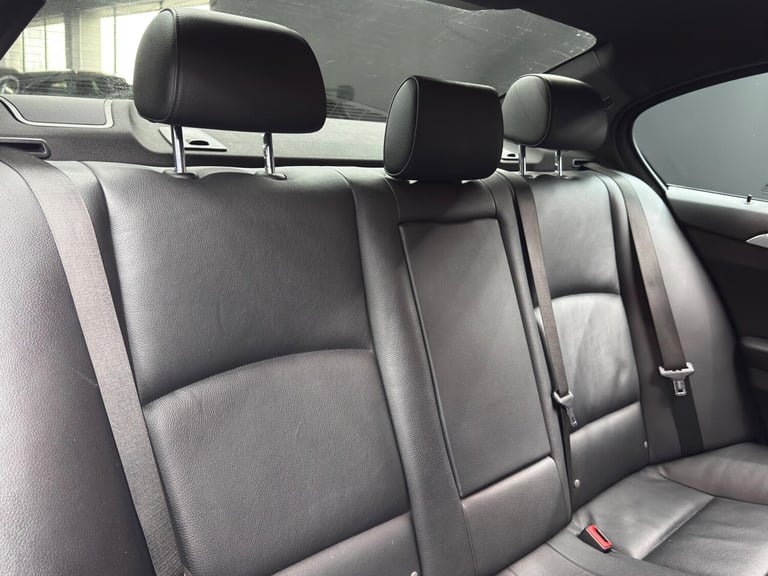 2012 BMW 5 Series 520d M Sport 4dr Step Auto [Start Stop] SALOON DIESEL Automatic