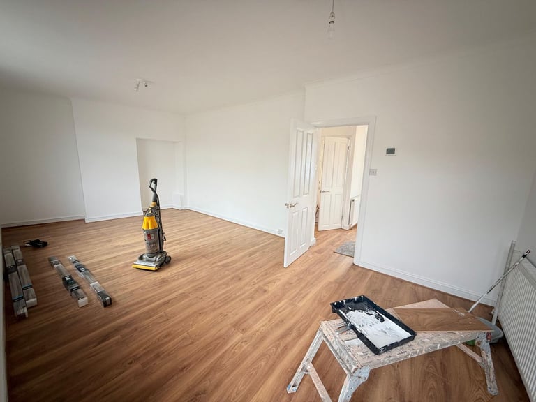 image for Newly Refurbished 3 Bedroom House to let with 2 Toilet in Fieldway Dagenham RM8, 