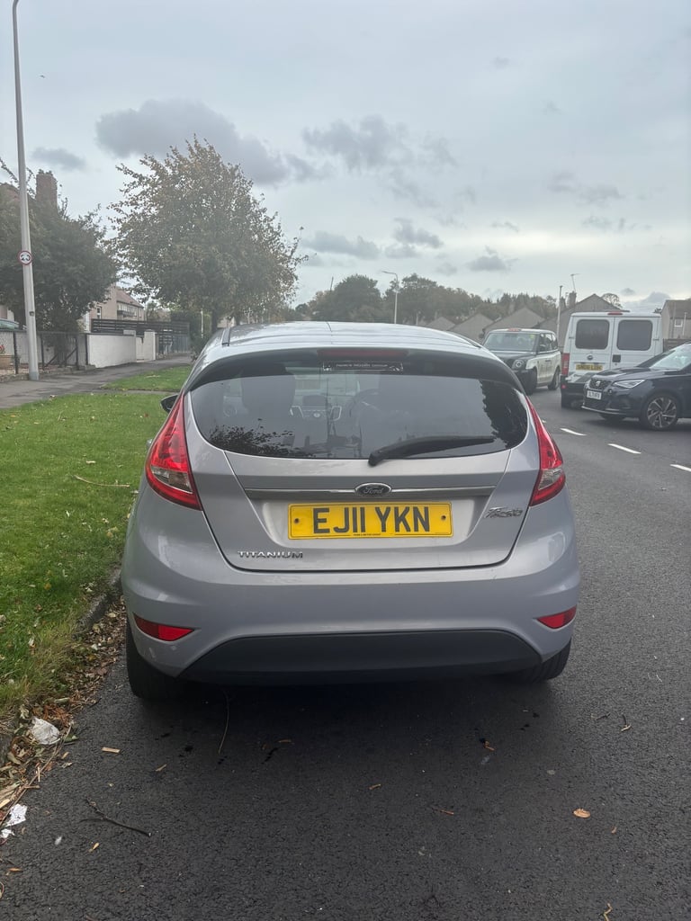 Ford, FIESTA, Hatchback, 2011, Manual, 1560 (cc), 5 doors