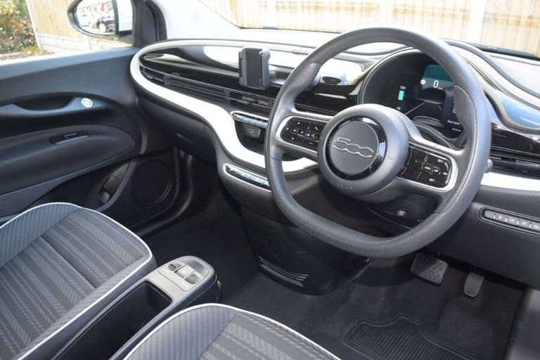  Fiat 500e 24kwh Action Hatchback 3dr Electric Auto 95 Ps Electric