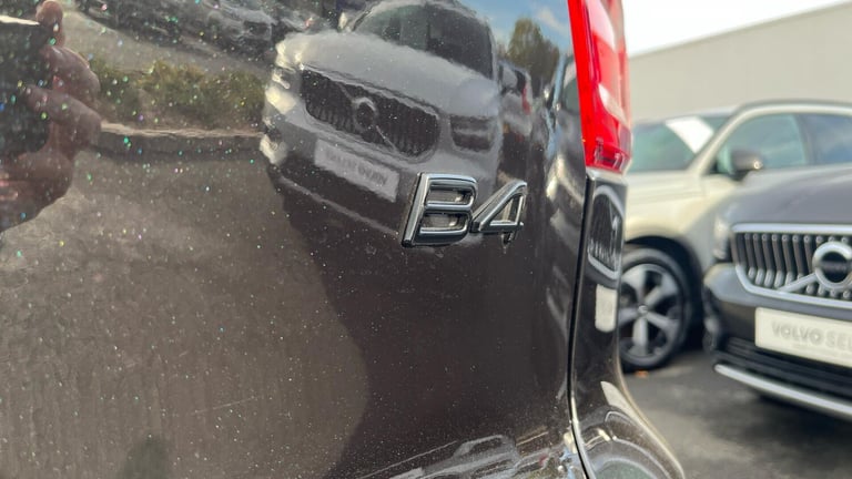 2025 Volvo XC40 2.0 B4 MHEV Plus Black Edition DCT Auto Euro 6 (s/s) 5dr ESTATE Petrol/Electric H...