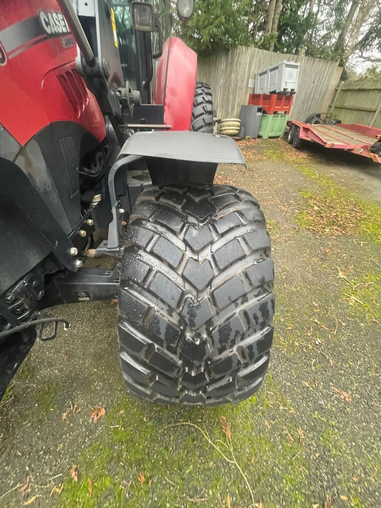 Tractor Tyres & wheel - Like new - BKT FL 693M tyres 