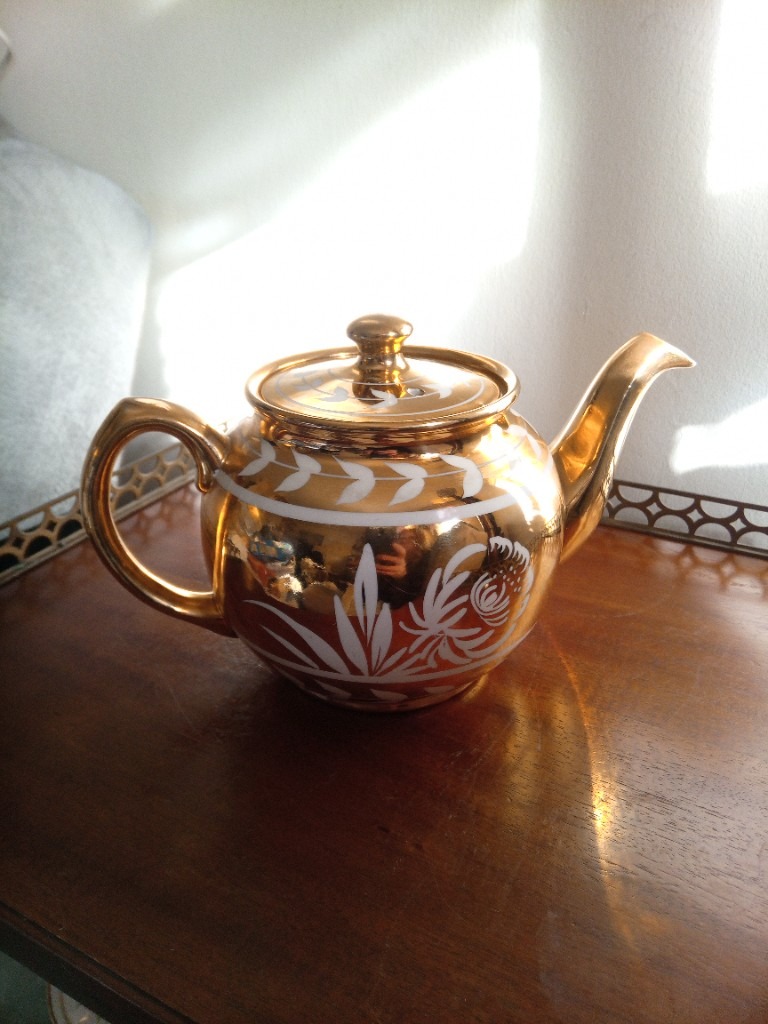 Vintage Sadler Gold Teapot | in Rosyth, Fife | Gumtree