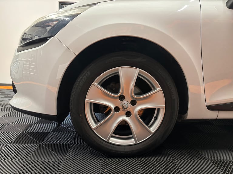 2016 Renault Clio 1.2 16V Play 5dr HATCHBACK Petrol Manual