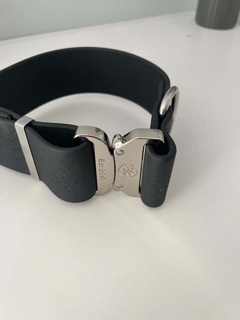 Dog collar