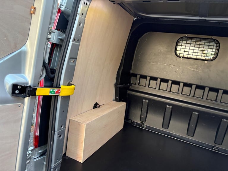 2020 Ford Transit Custom 2.0 320 EcoBlue Limited Crew Van L1 H1 Euro 6 (s/s) 5dr PANEL VAN Diesel...