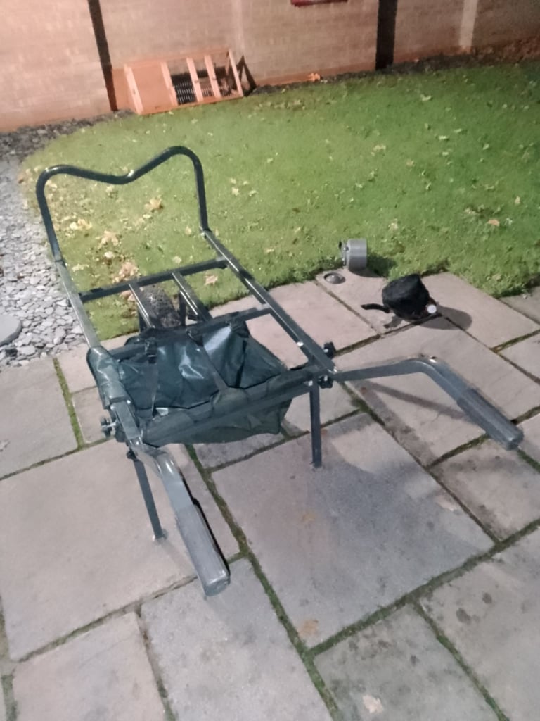 image for Carp barrow 