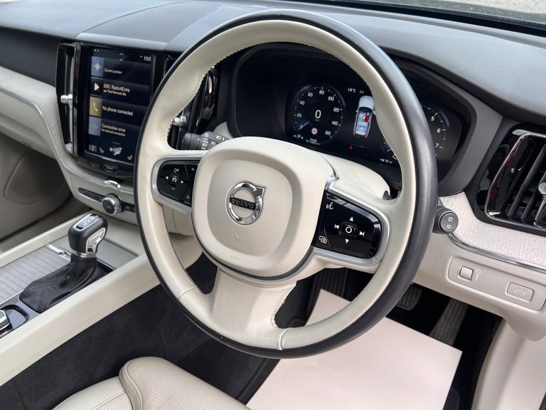2017 Volvo XC60 2.0 T5 Inscription SUV 5dr Petrol Auto AWD Euro 6 (s/s) (254 ps)